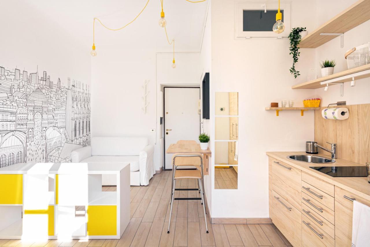 A Yellow Touch - Modern In Isola Milano