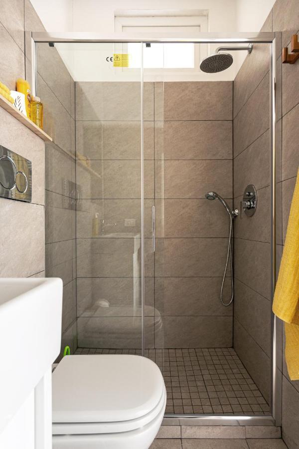 A Yellow Touch - Modern In Isola Appartement *